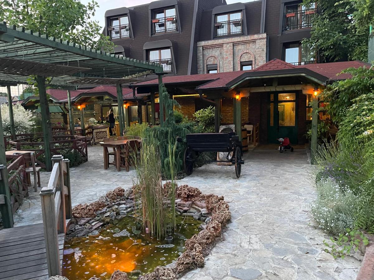 Каштел Pancevo Hotel Exterior photo